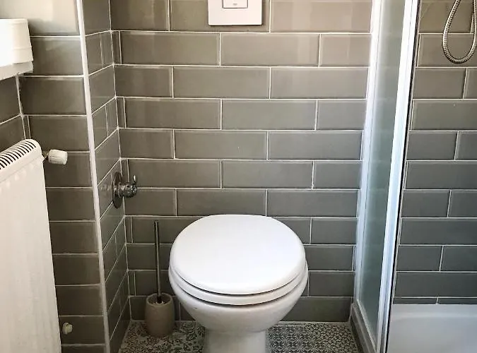 Delicious Home Close To The Station Rom