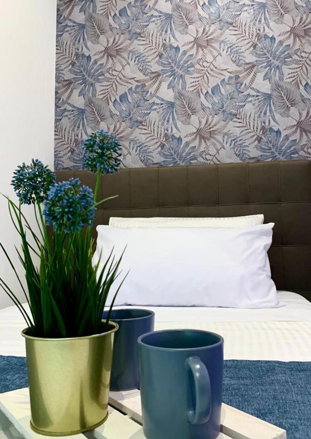 Double Room with French Bed and Balcony,1012882804:JPEG