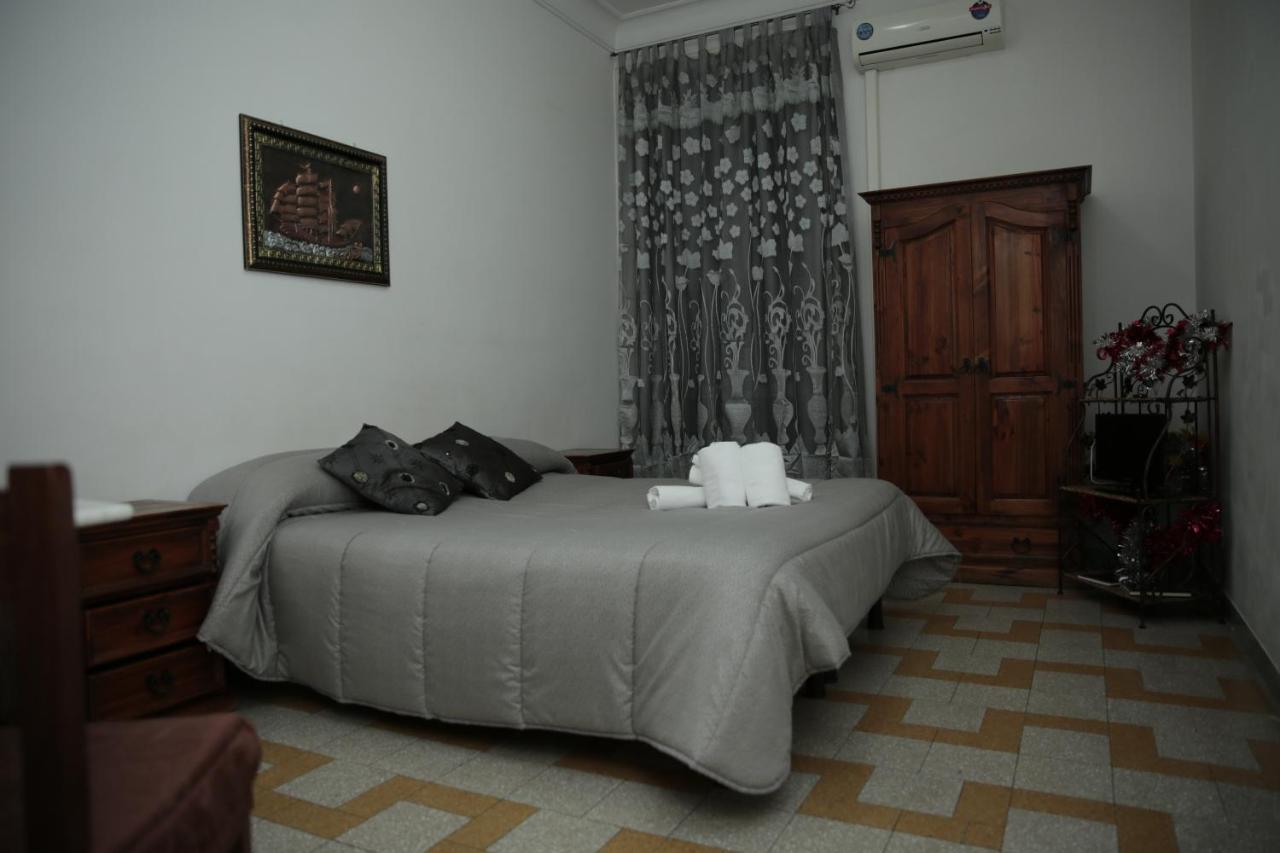 Double or Twin Room Private External Bathroom