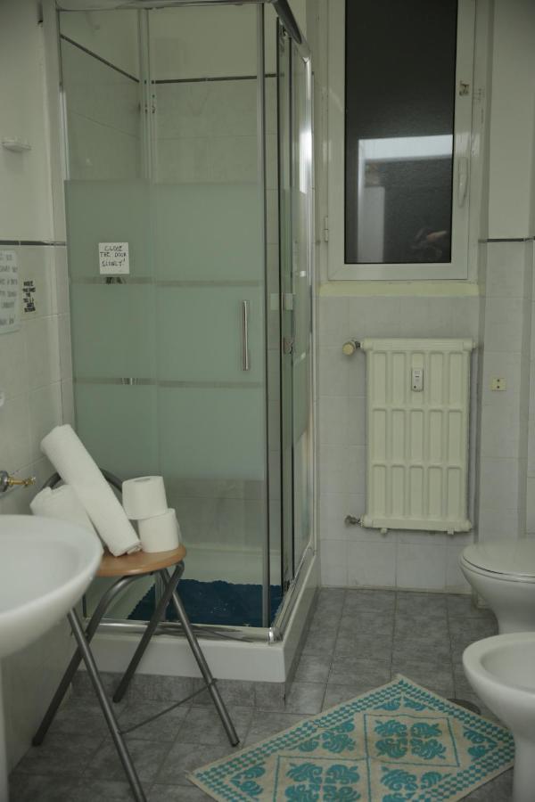 Double or Twin Room Private External Bathroom