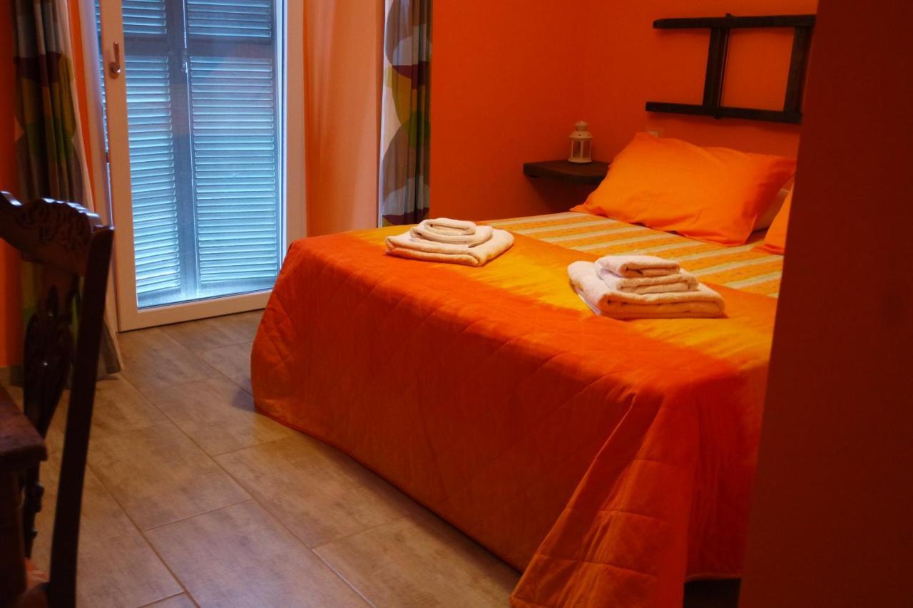 Camera Matrimoniale/Doppia con Letti Singoli con Bagno Privato