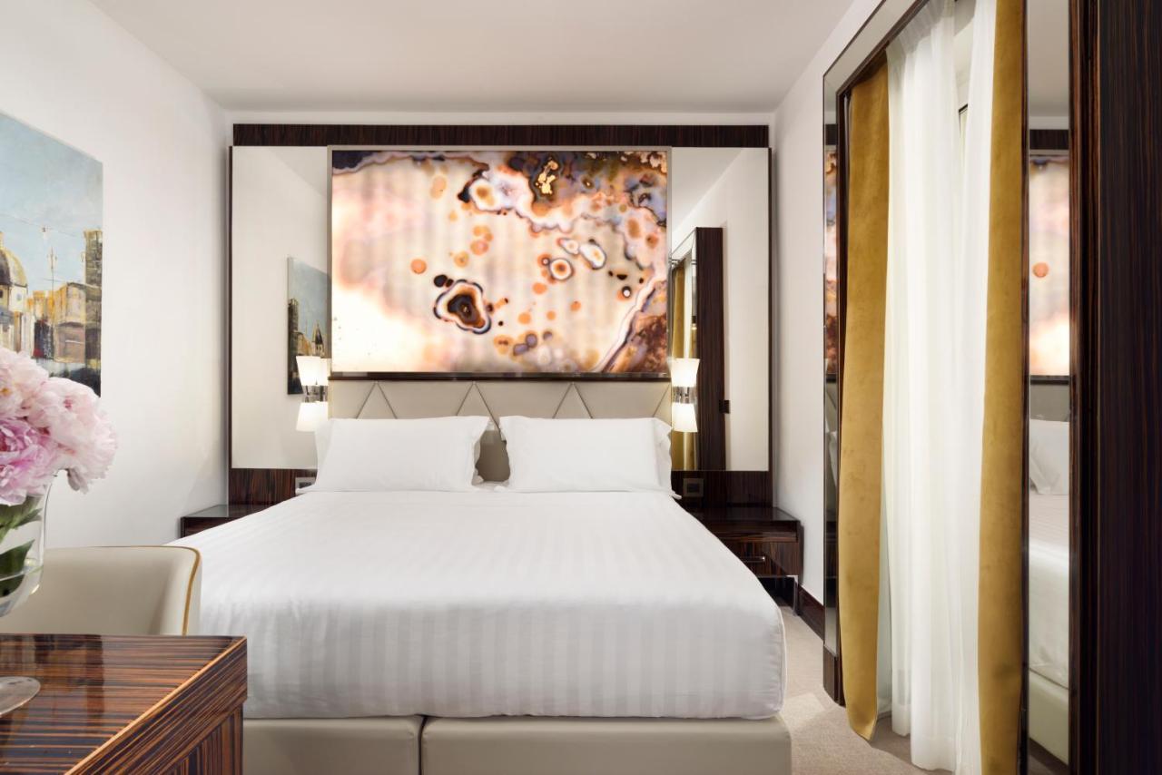 Deluxe Double Room with Balcony,1053097468:JPEG