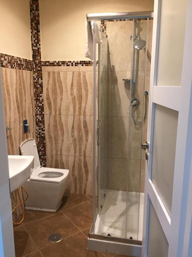 Double Room Private Bathroom,1061978239:JPEG