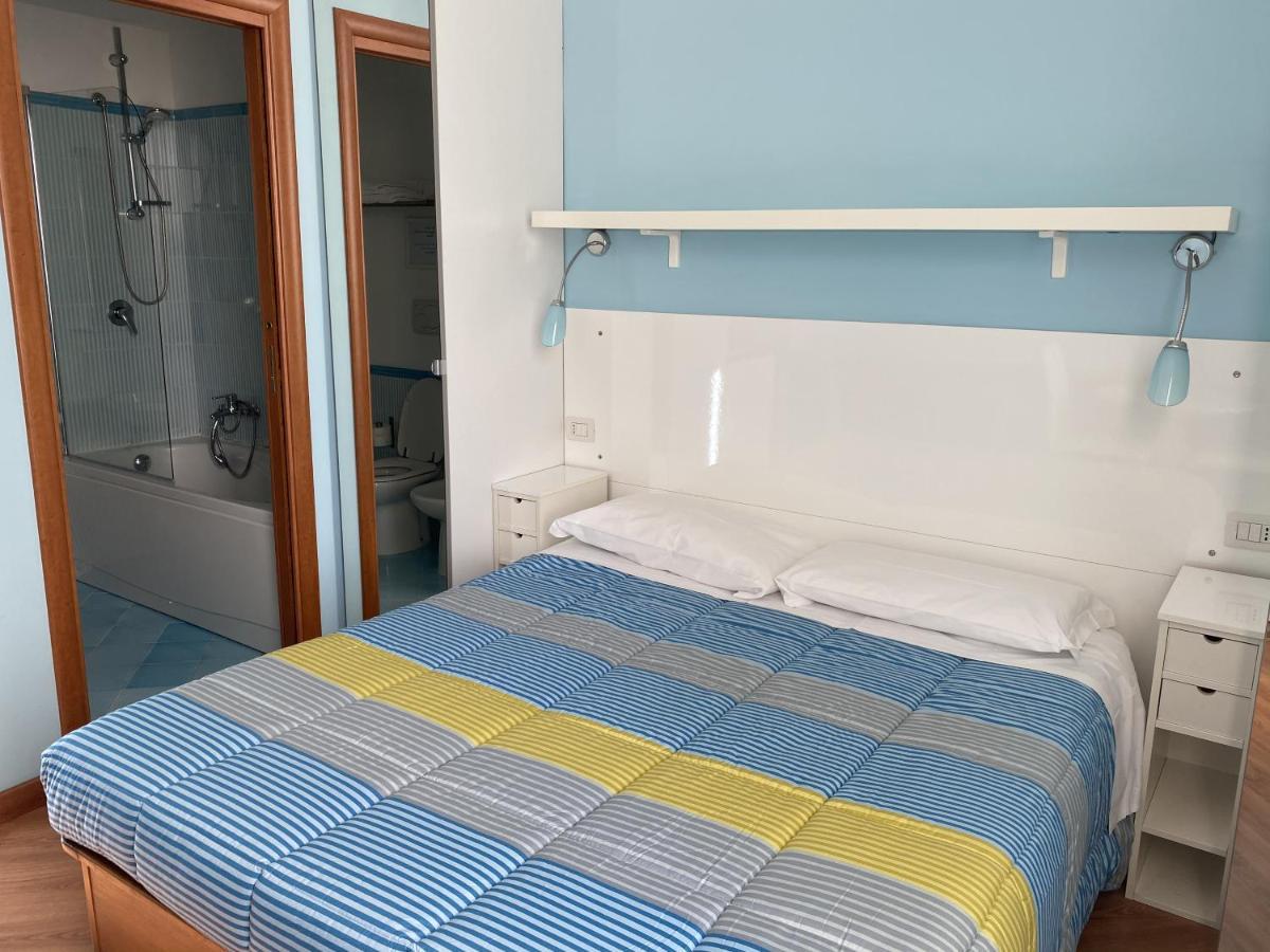 Quarto Duplo com Casa de Banho Privativa