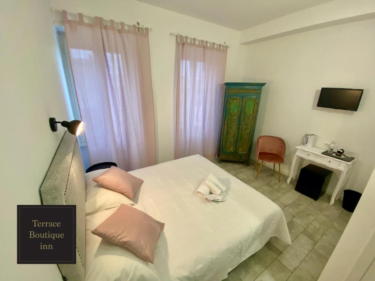 Standard Double or Twin Room,1094544570:JPEG