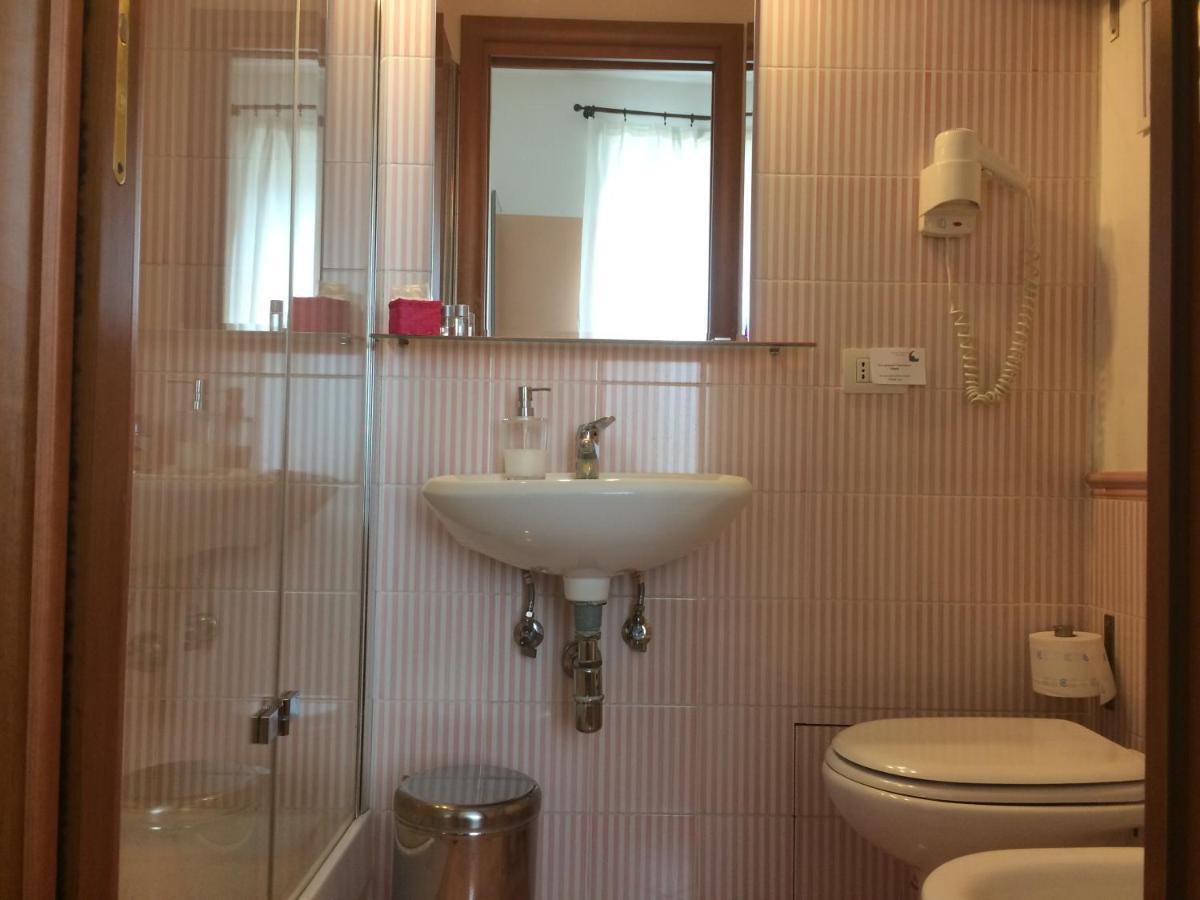 Quarto Duplo com Casa de Banho Privativa
