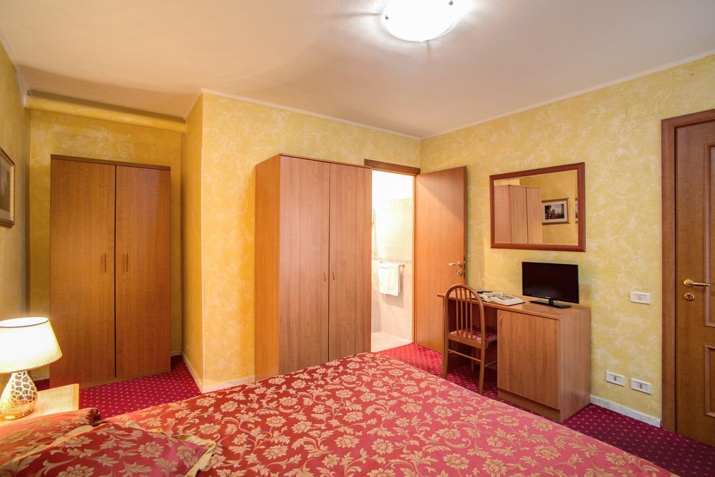 Triple Room,110035068:JPEG