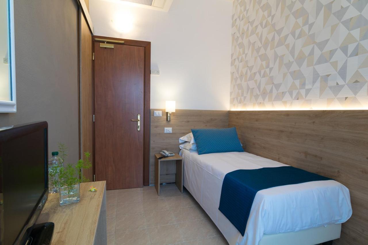 Superior Single Room,1107051750:JPEG