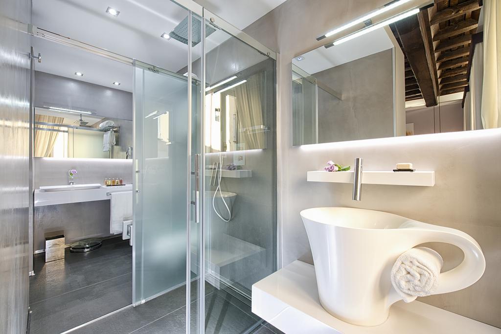 Deluxe Double Room with Balcony,1209494896:JPEG