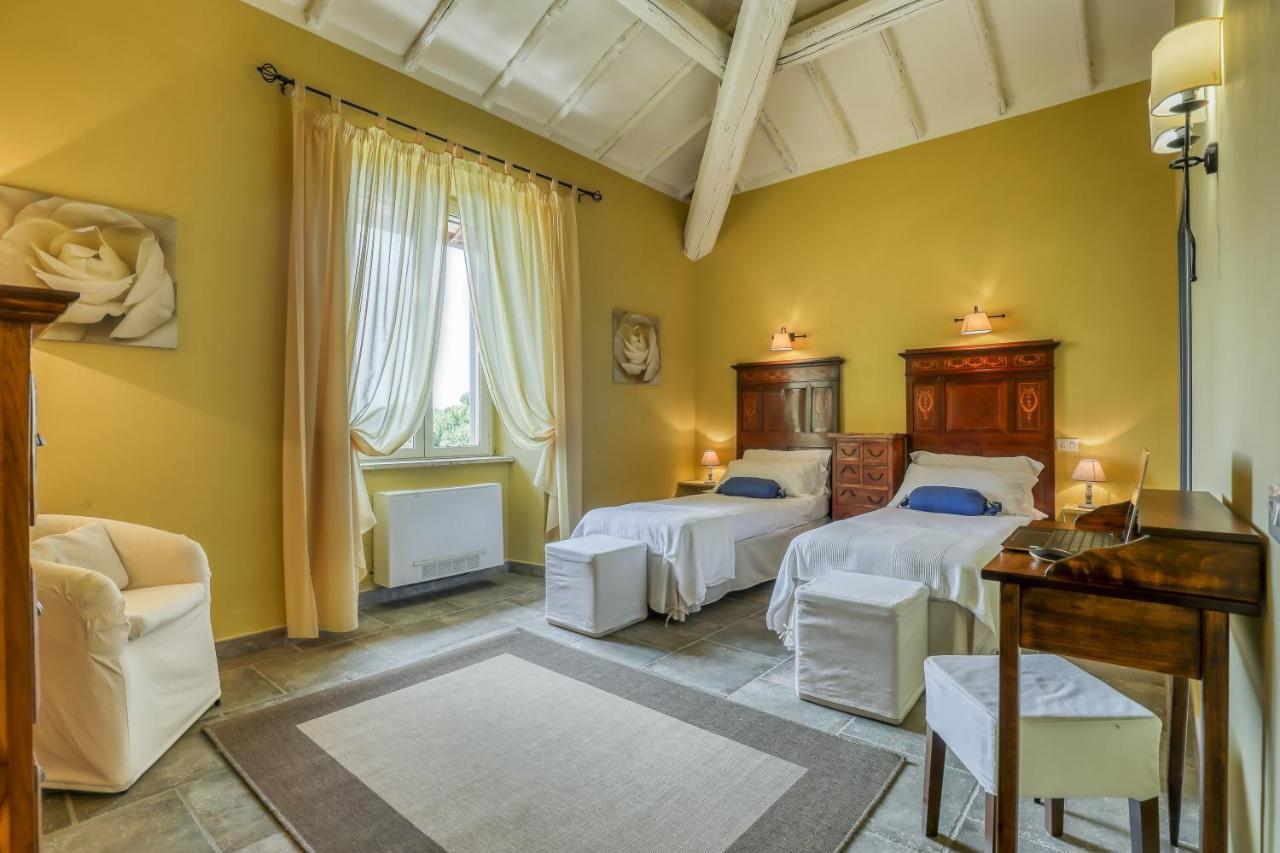 Large Double or Twin Room,1114598520:JPEG
