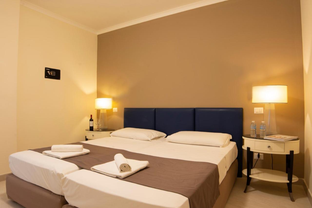Deluxe Double or Twin Room,1131692883:JPEG