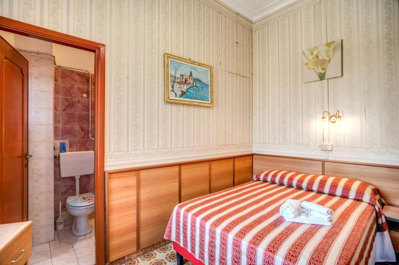 Single Room Private Bathroom