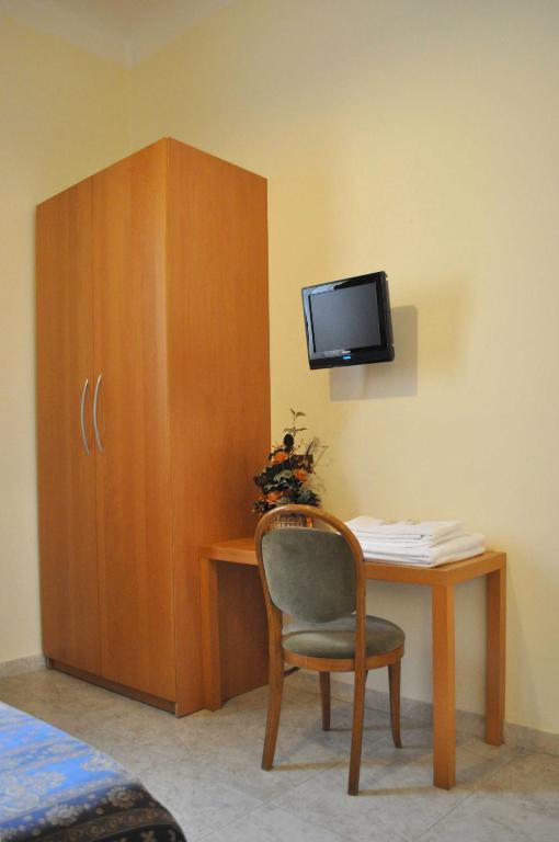 Economy Twin Room,395904975:JPEG