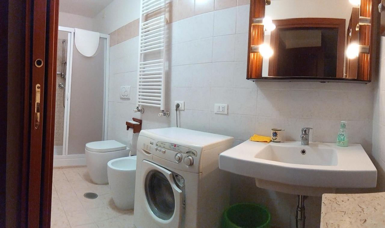 Family Room Private Bathroom