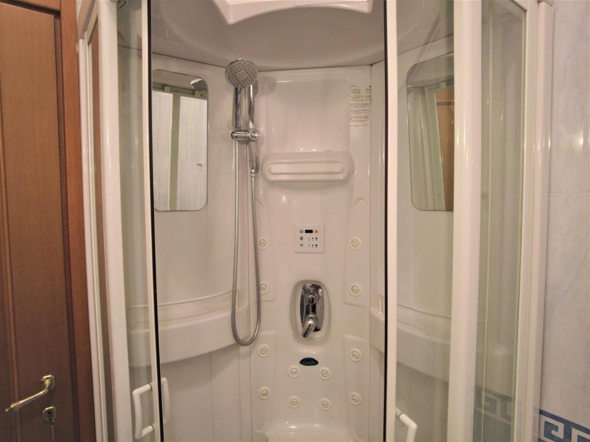 Double Room Private External Bathroom