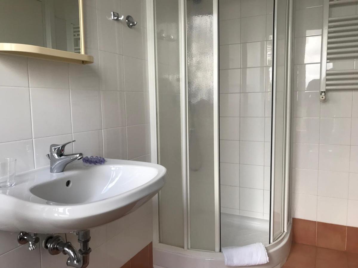 Triple Room Private Bathroom,1176329581:JPEG