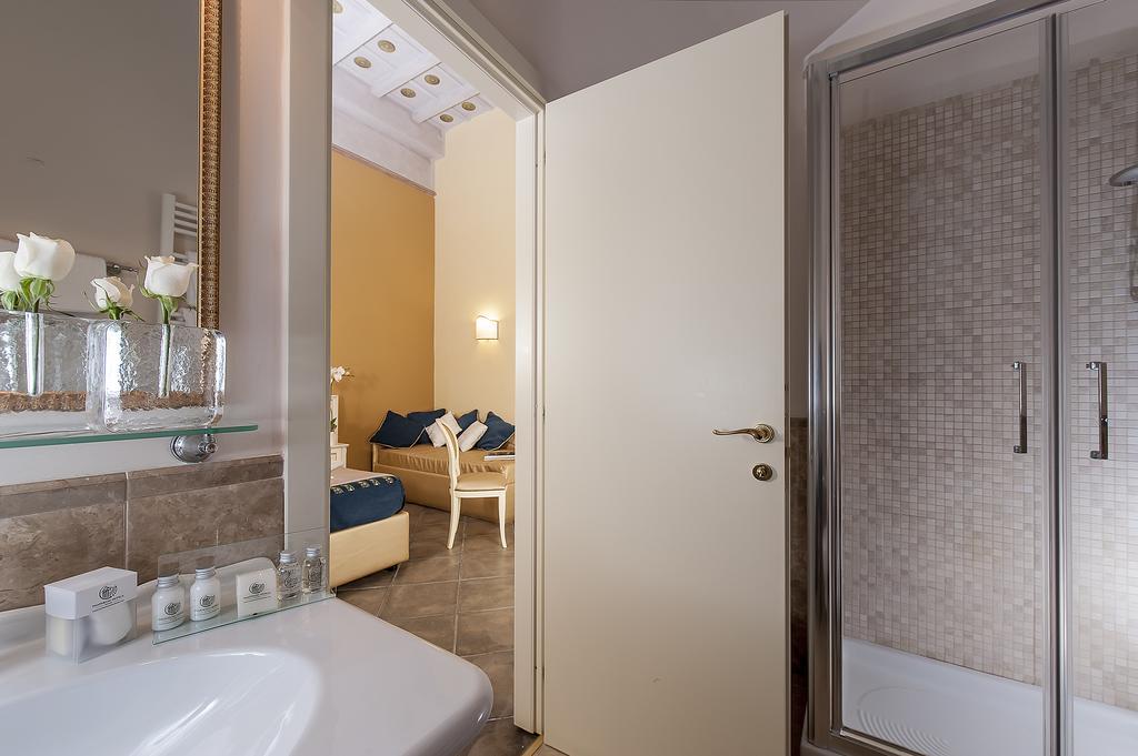 Deluxe Double or Twin Room,295963084:JPEG
