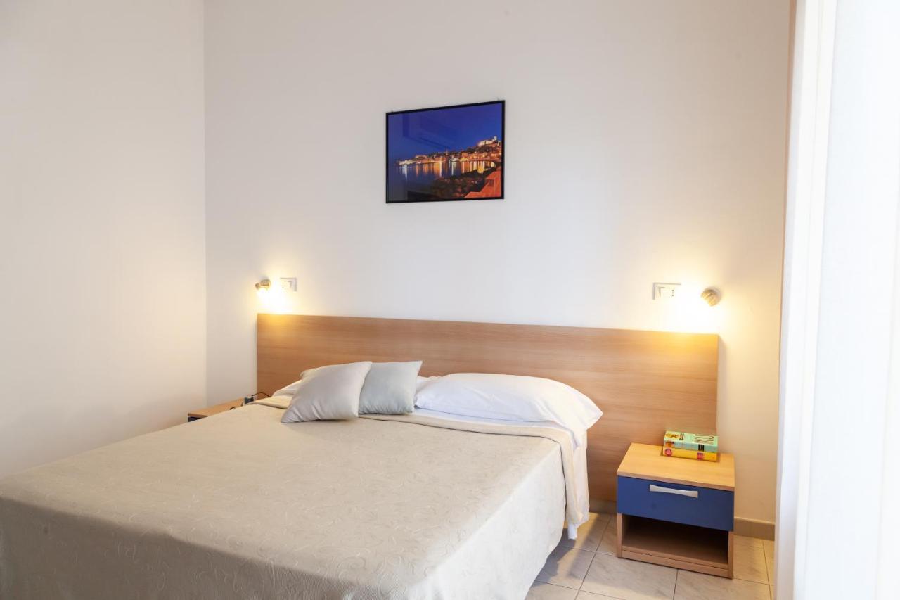 Double Basic Room