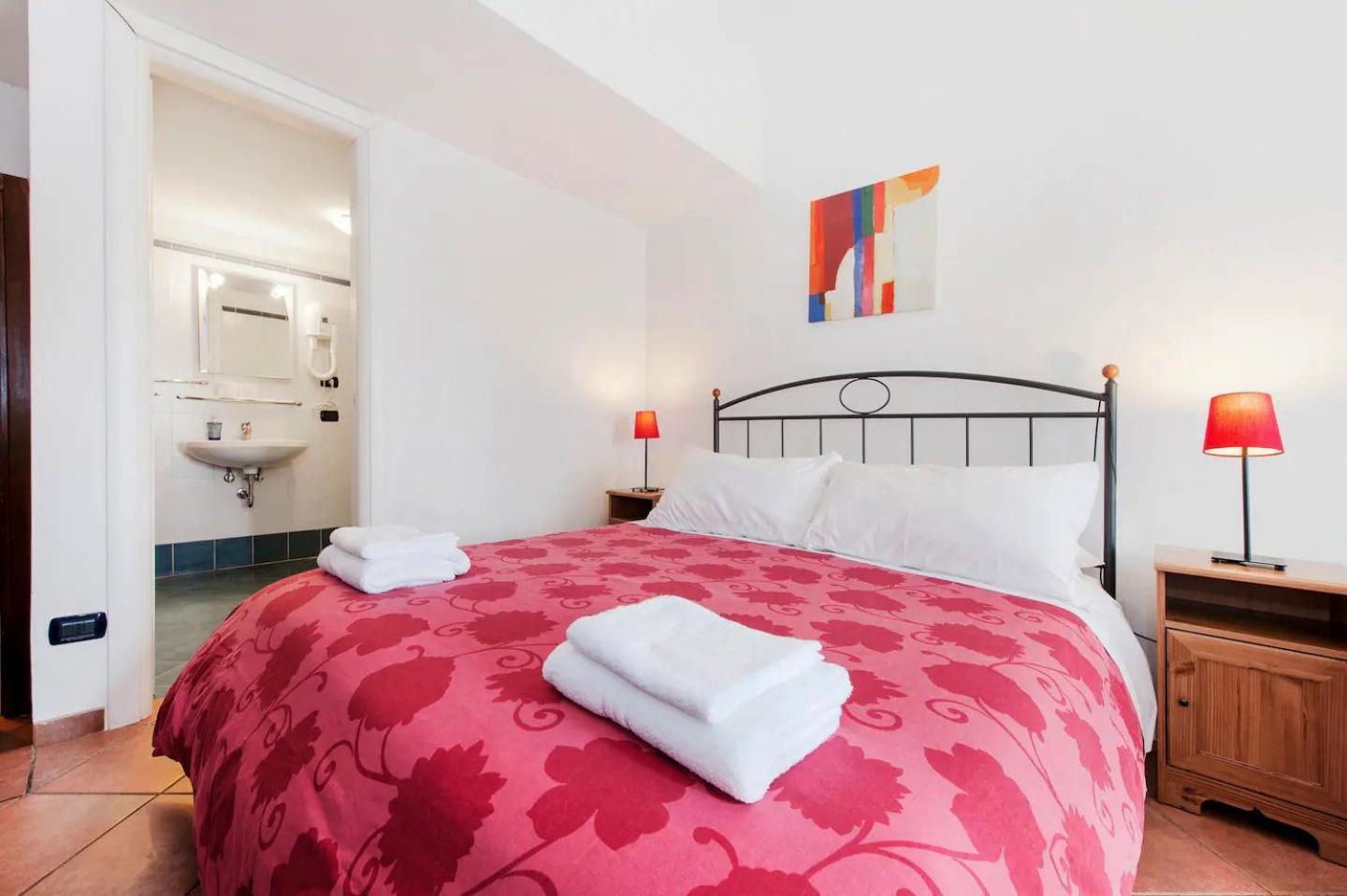Large Double Room,1209487759:JPEG