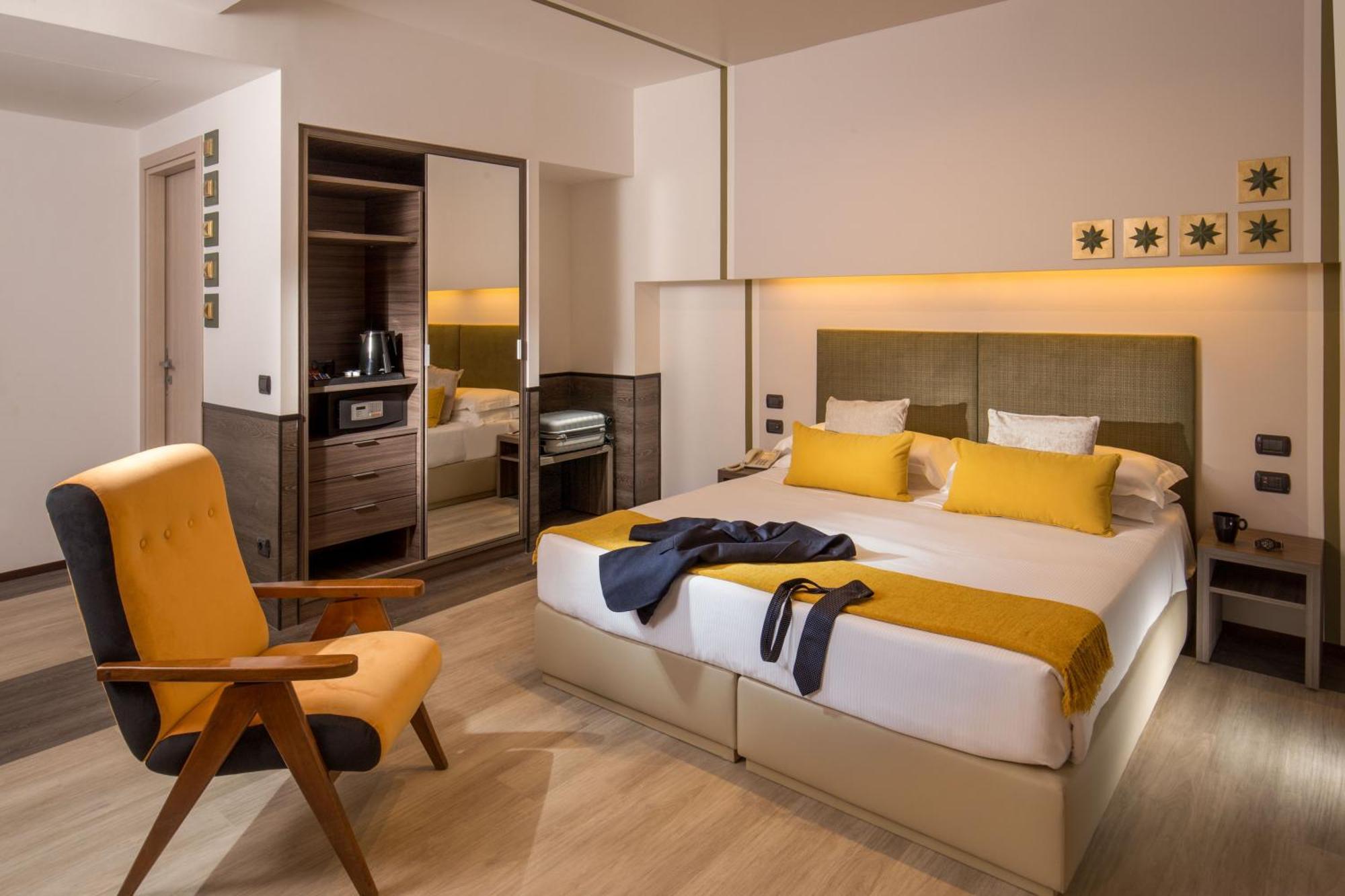Club Double or Twin Room,1067357176:JPEG