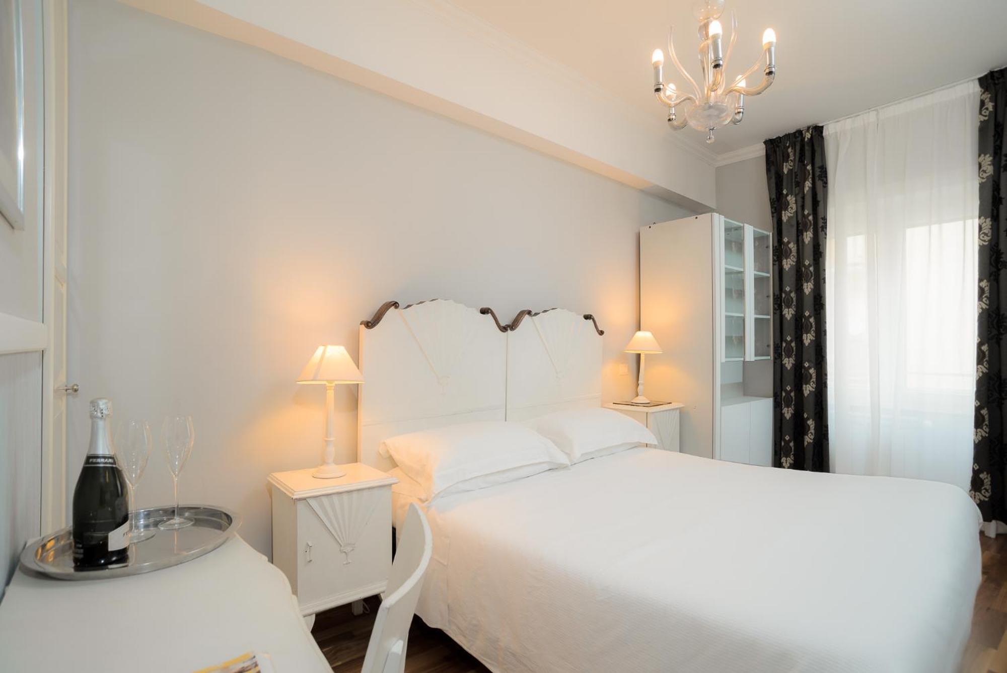 Basic Triple Room,701425156:JPEG