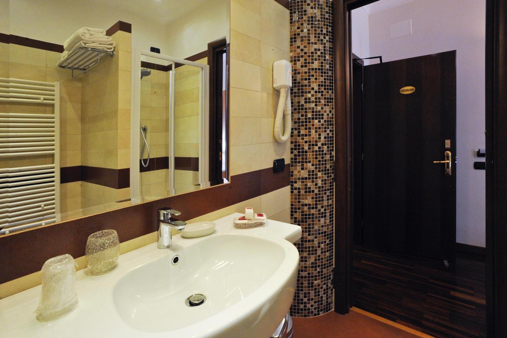 Triple Room,79984959:JPEG