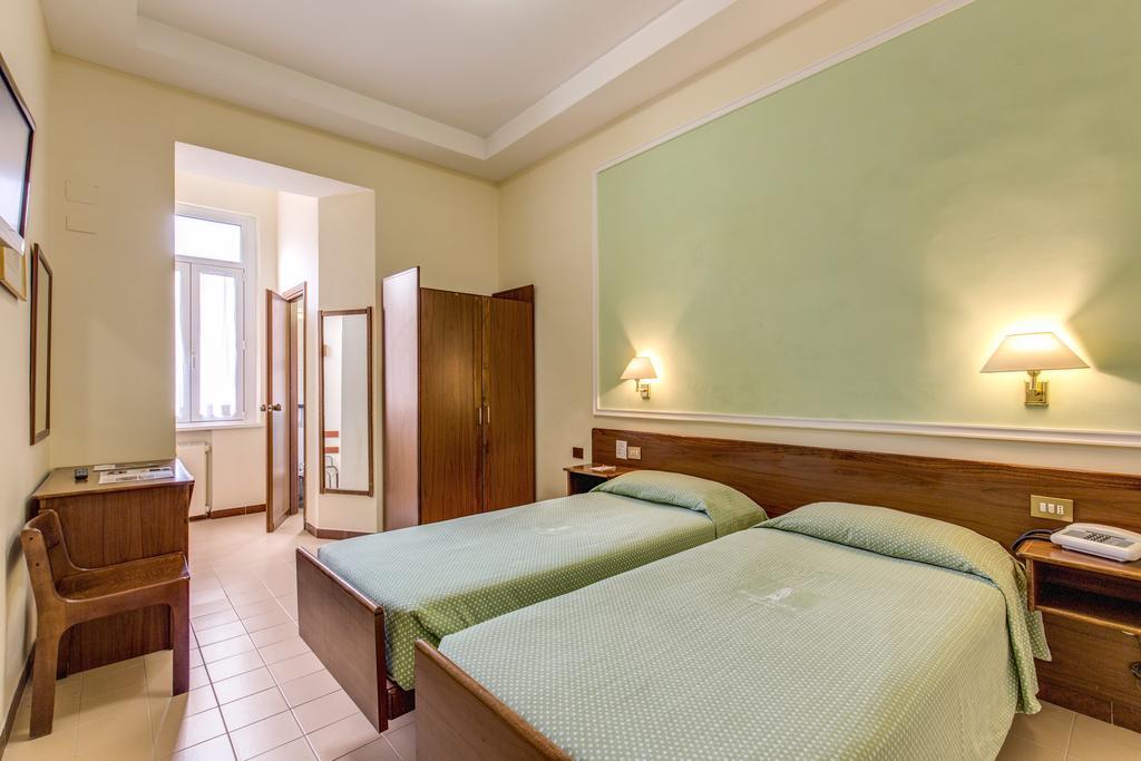 Double or Twin Room,125747994:JPEG