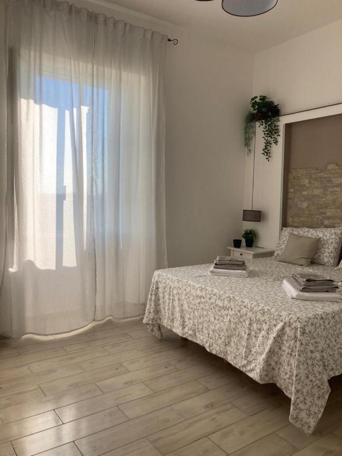 Double Room with Private External Bathroom,1262209231:JPEG