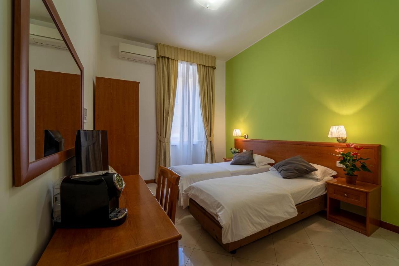 Large Double or Twin Room