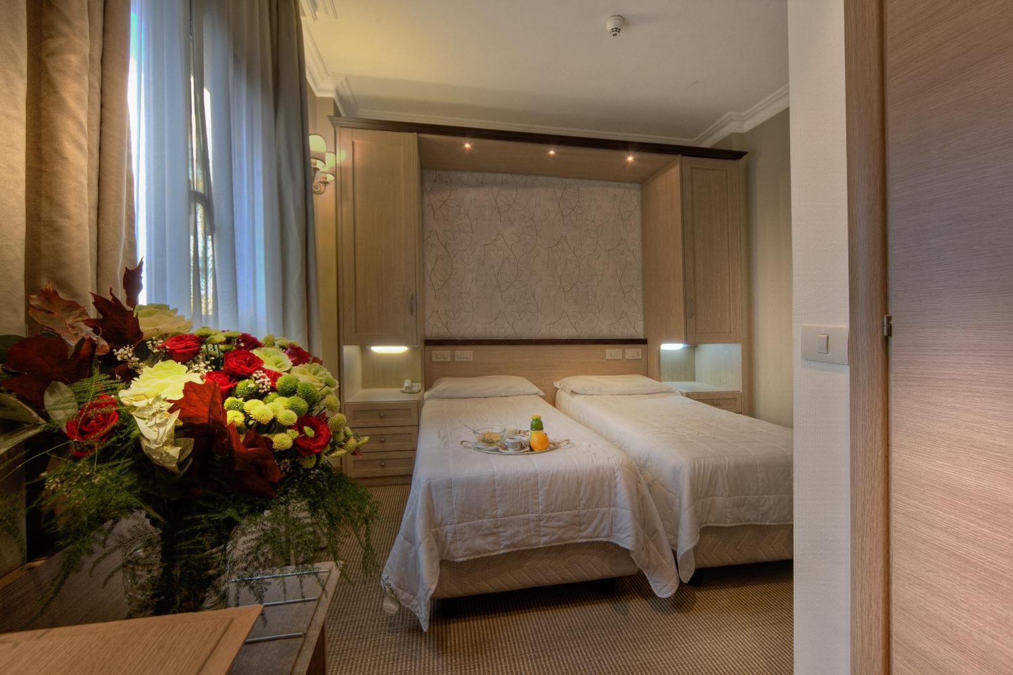 Double or Twin Room,1274612362:JPEG