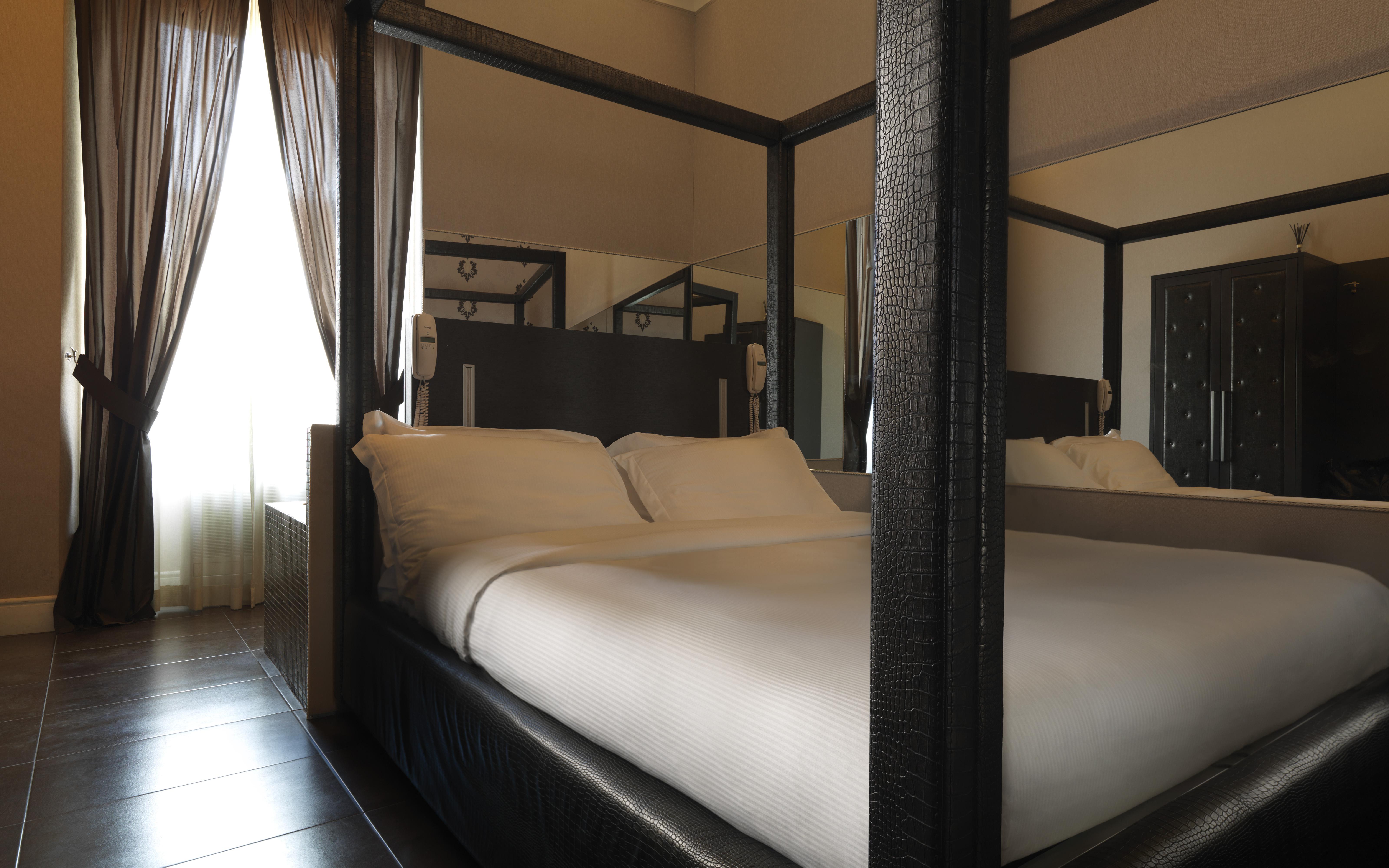 Deluxe Double Room Bath