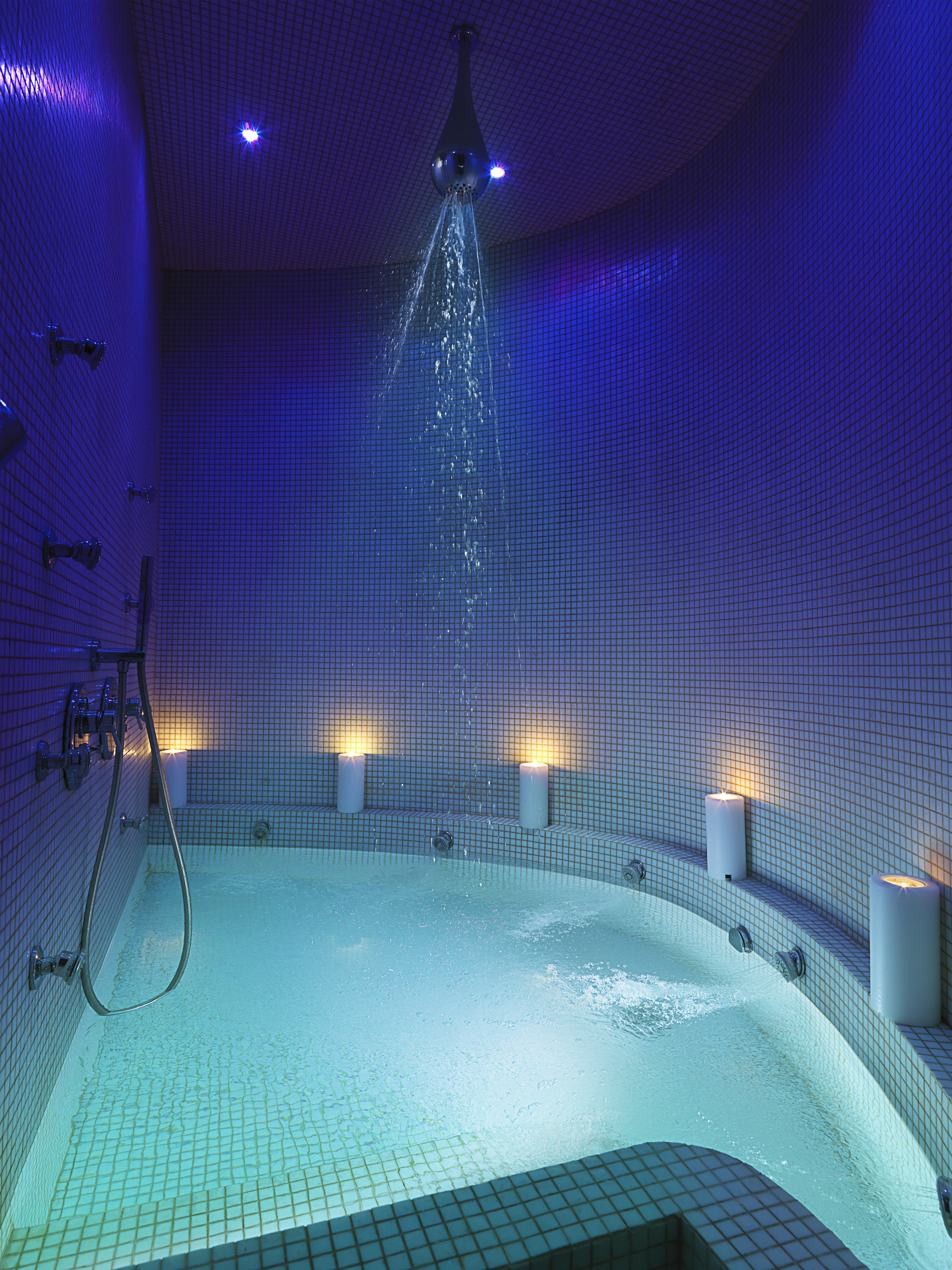 Deluxe Double Room Bath
