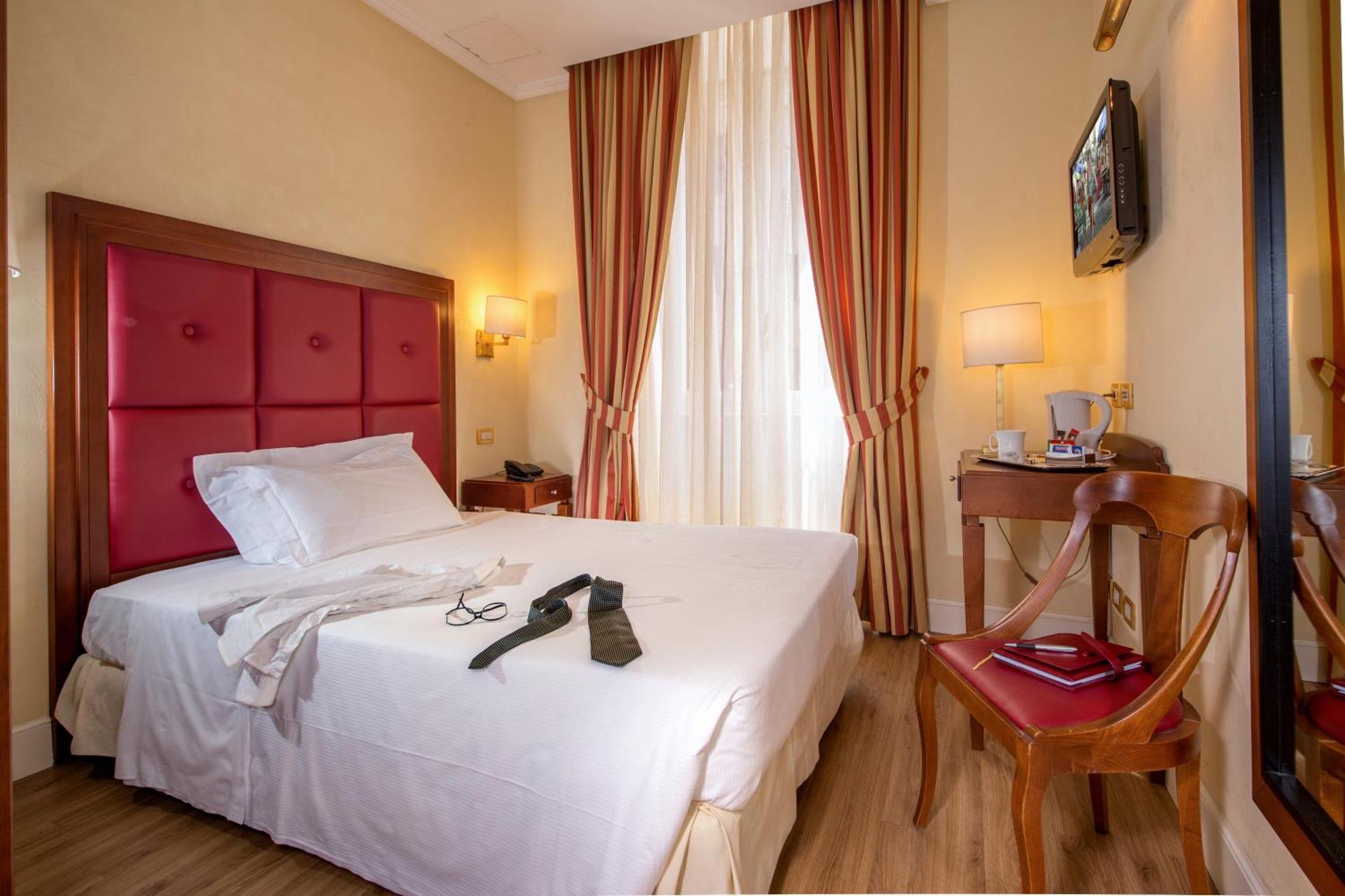 Petite Chambre avec Lit Double