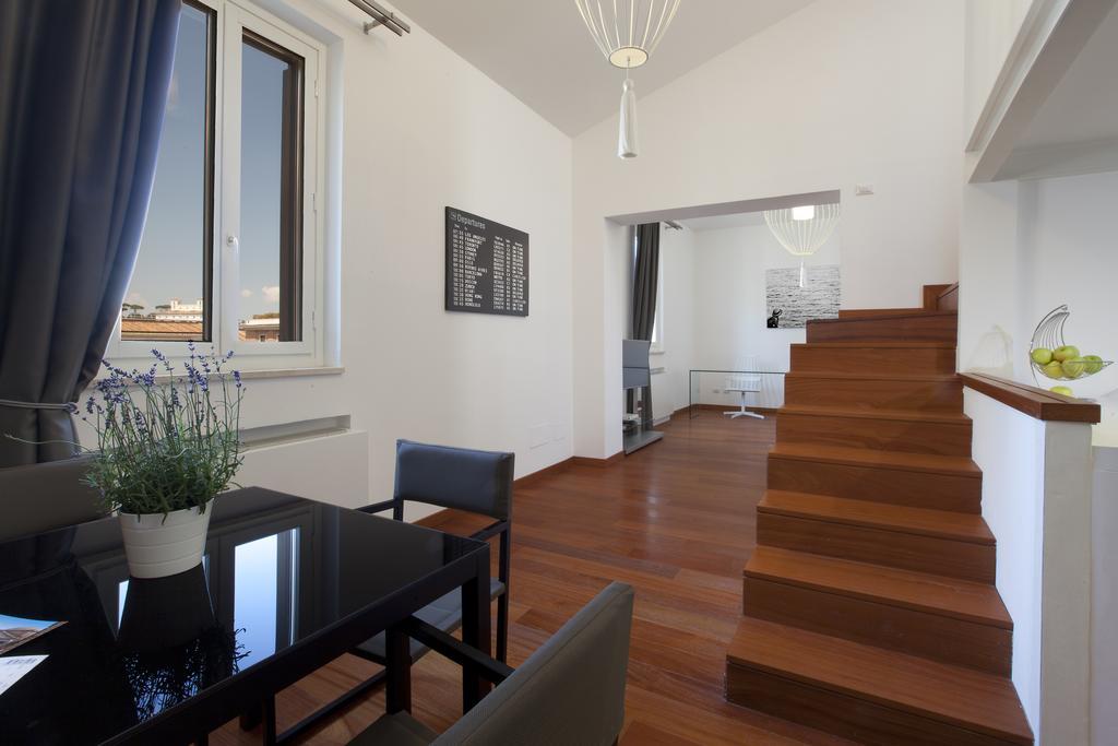 Apartment with Terrace,705637267:JPEG