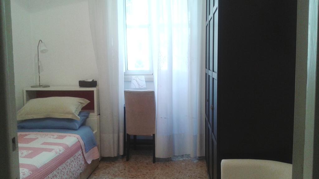 Single Room with Shared Bathroom