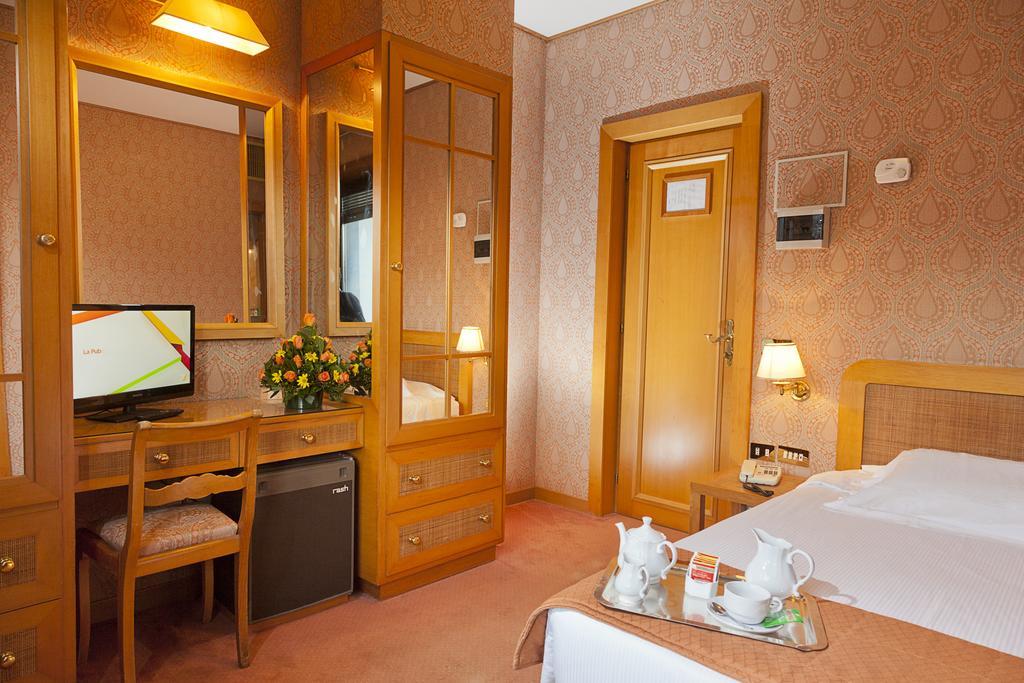 Classic Single Room,141082797:JPEG