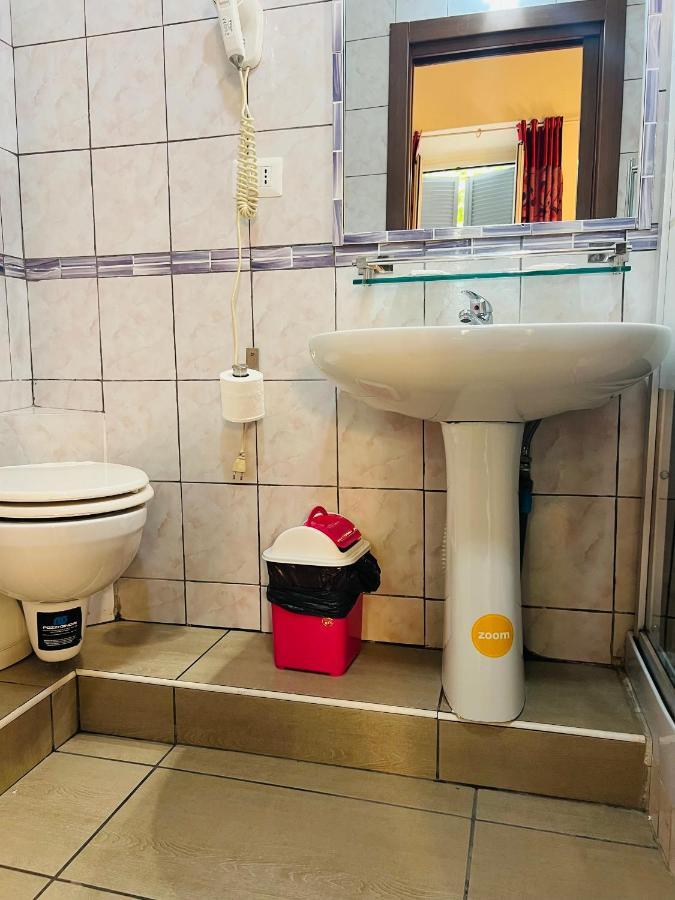 Triple Room Private Bathroom,1286209483:JPEG