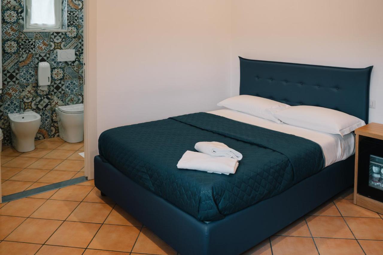 Basic Double Room,1291399453:JPEG
