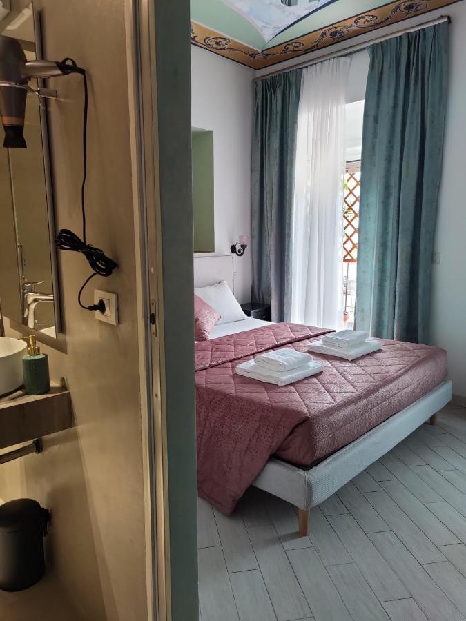 Double Room,1315993081:JPEG