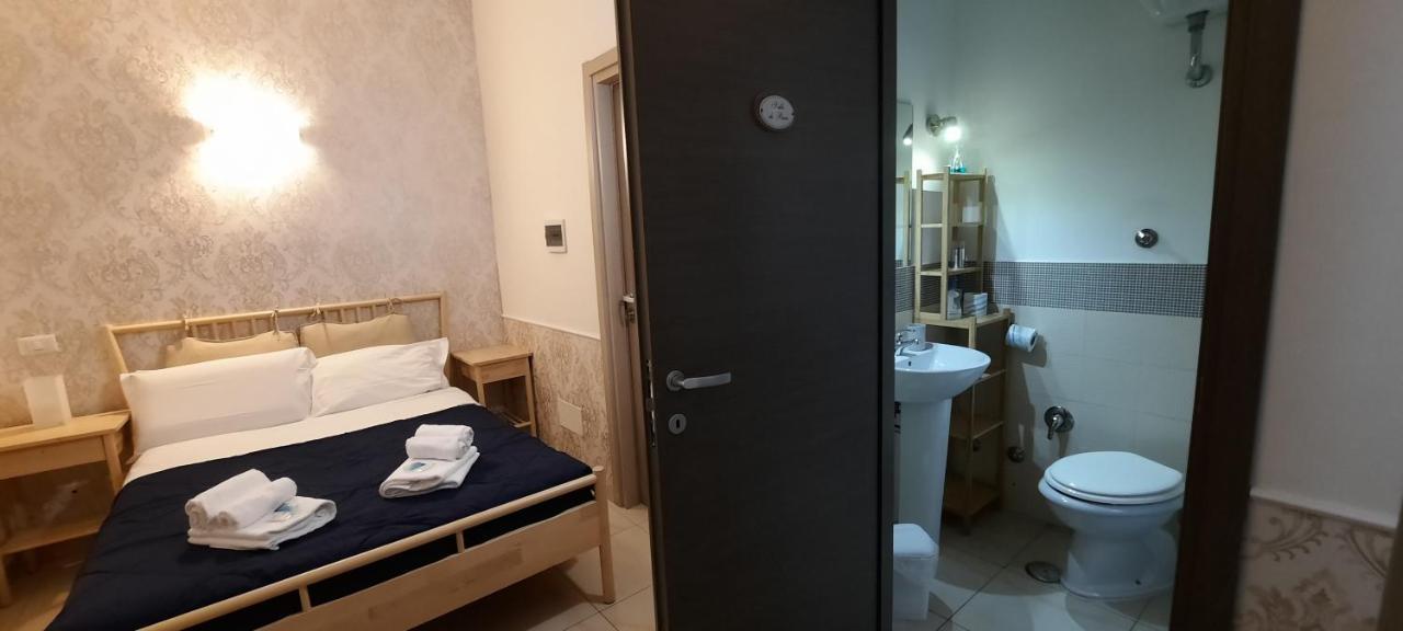 Queen Room,1315864876:JPEG