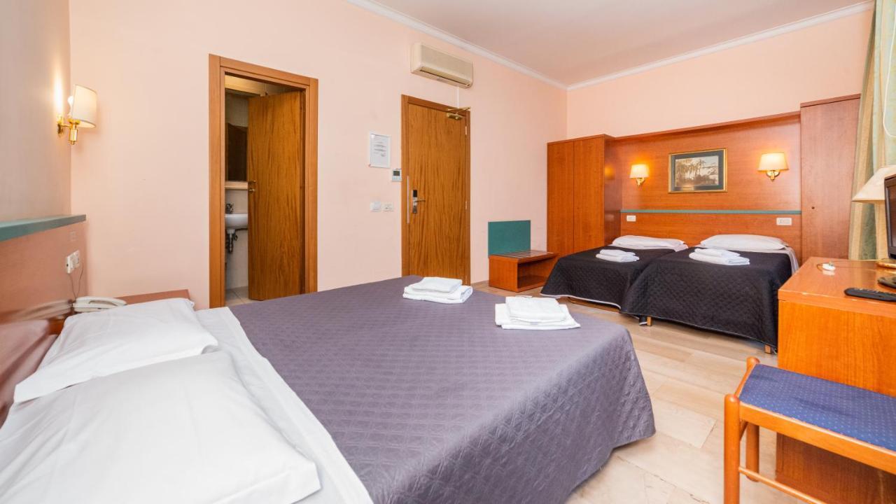 Quadruple Room,1756828458:JPEG