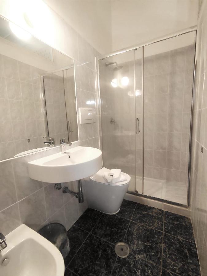 Double Room,1325029249:JPEG
