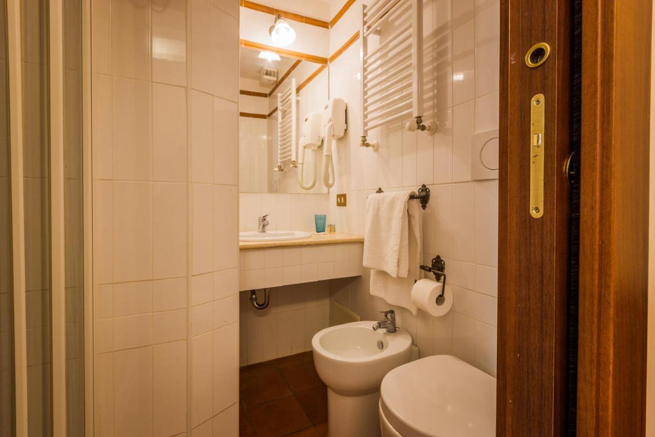 Triple Room,1643790056:JPEG
