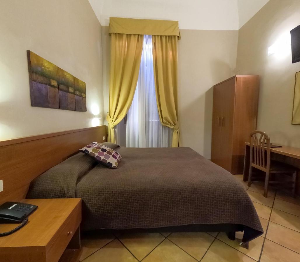 Tweepersoonskamer met 1 of 2 Bedden en Gedeelde Badkamer