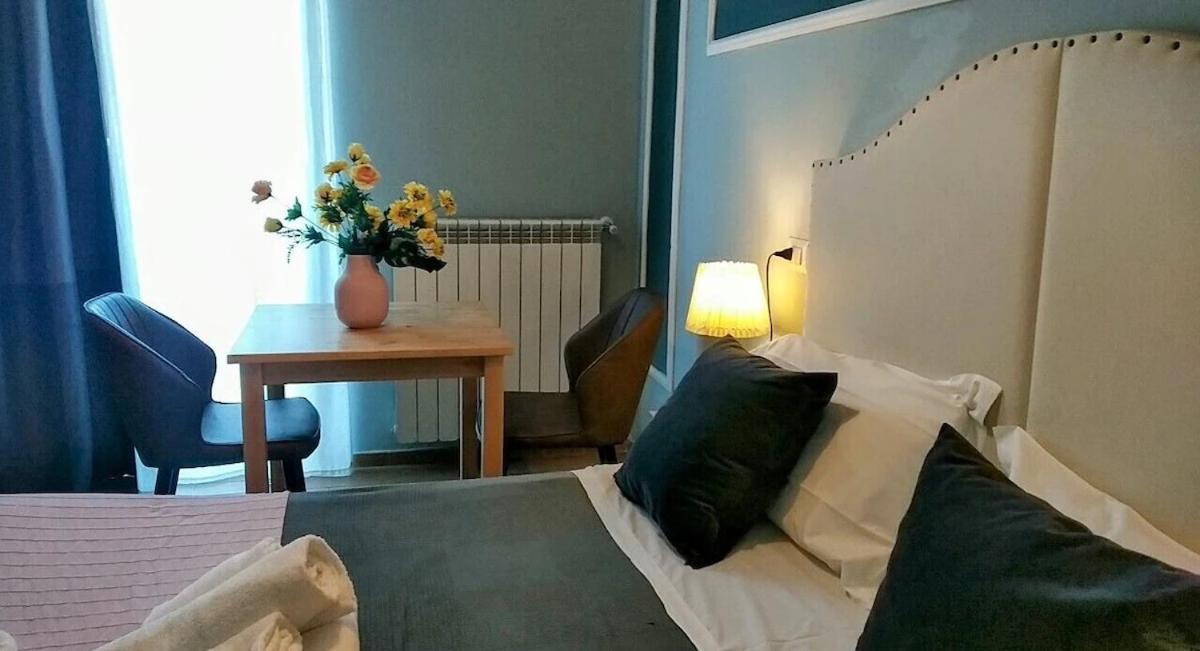 Deluxe Room,1360266176:JPEG