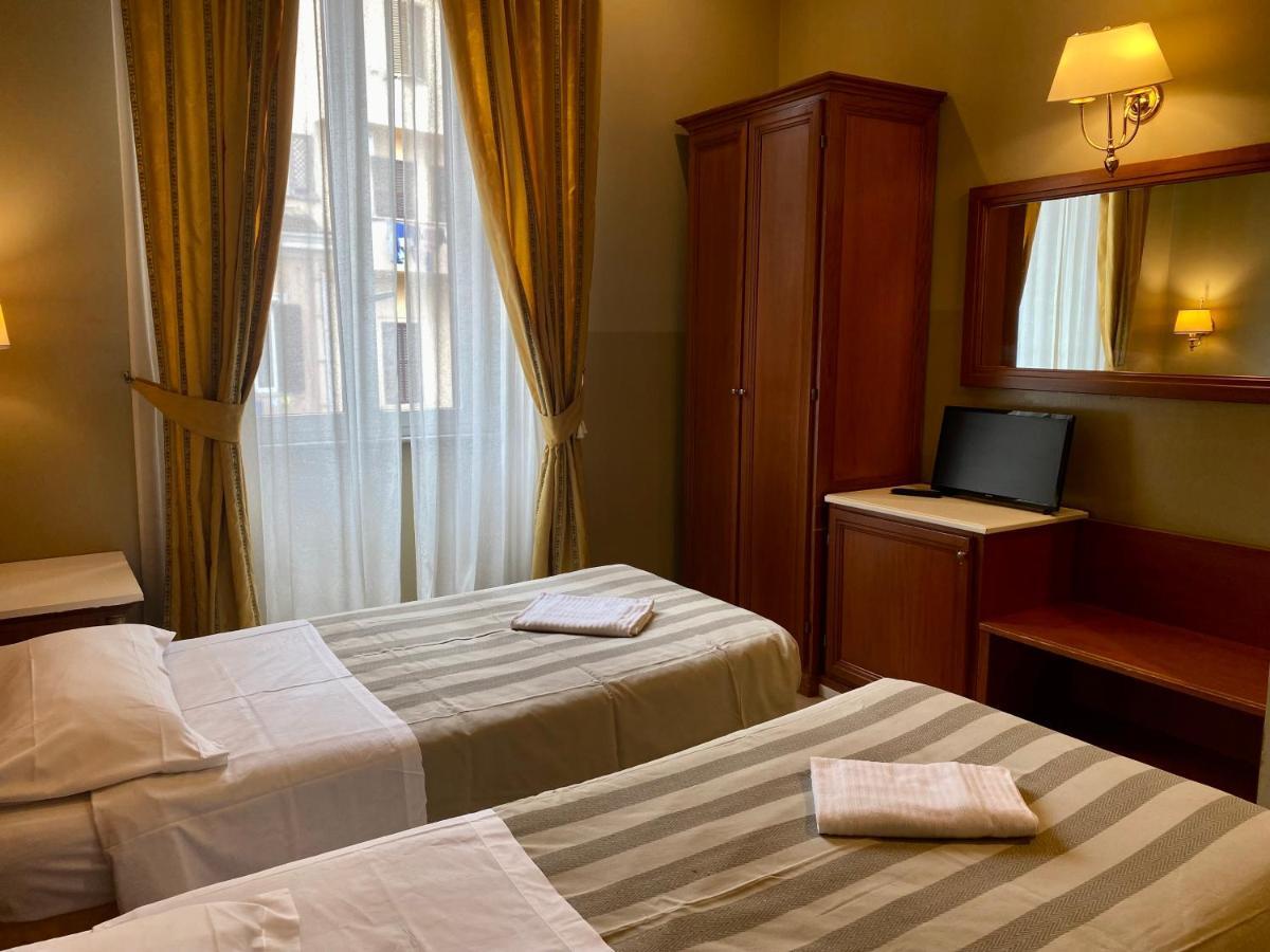 Twin Room,1362617099:JPEG