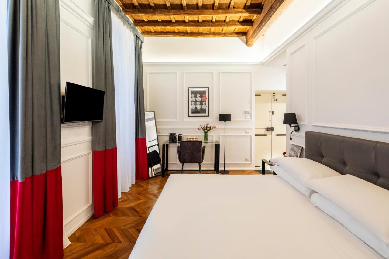 Double Room,1371477782:JPEG