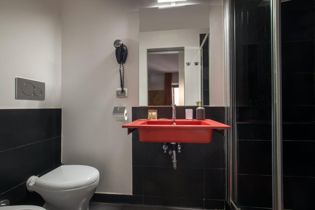 Deluxe Room,1739774213:JPEG