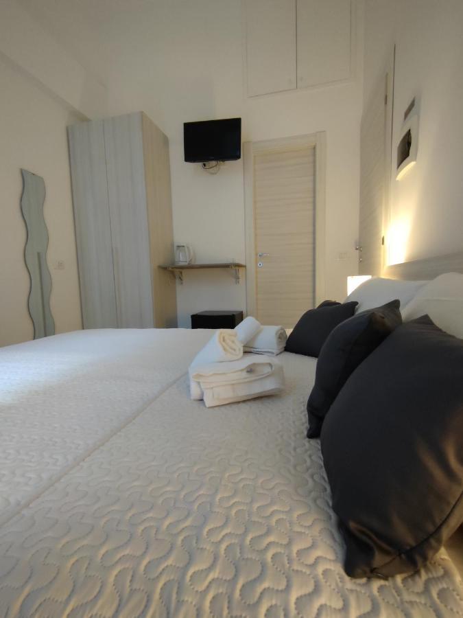 Single Room Balcony,1382225240:JPEG