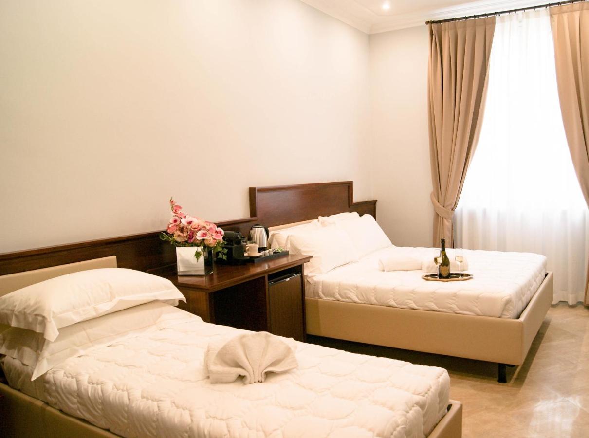 Triple Room City View,1382577023:JPEG